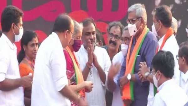 ‘Love jihad’ and ‘nationalism’ prompt two former high court judges in Kerala to join BJP ‘Love jihad’ and ‘nationalism’ prompt two former high court judges in Kerala to join BJP