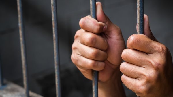 కేసు నమోదు చేసిన పోలీసులు