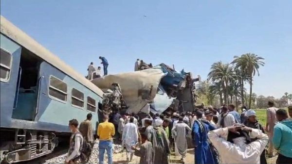 Egypt: At Least 32 Dead, 66 Injured After Two Passenger Trains Collide Egypt: At Least 32 Dead, 66 Injured After Two Passenger Trains Collide