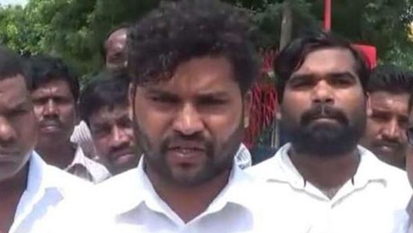 ys sharmila party condemns the attack on ips praveen in the name of caste and religion says epuri somanna ys sharmila party condemns the attack on ips praveen in the name of caste and religion says epuri somanna
