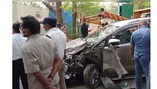 newly elected trs mlc vani devi escapes huge accident as her car rams into gate at assembly newly elected trs mlc vani devi escapes huge accident as her car rams into gate at assembly