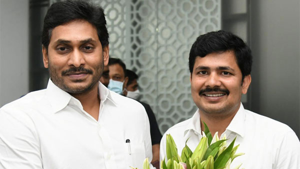 వైసీపీ అభ్యర్థి గురుమూర్తి ఆస్తులు