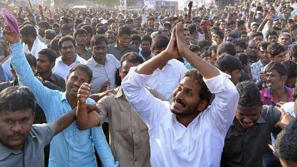 జగన్ వెంటే ప్రకాశం జిల్లా..