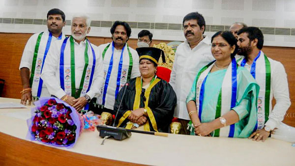 Golagani Hari Kumari elected as Mayor of Visakhapatnam Municipal Corporation Golagani Hari Kumari elected as Mayor of Visakhapatnam Municipal Corporation
