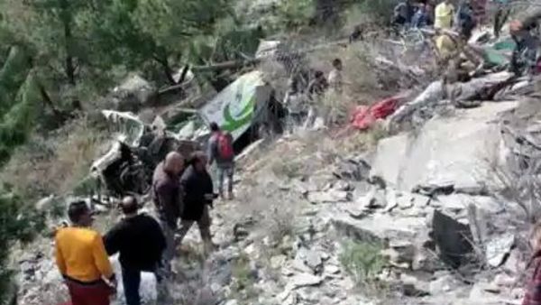8 Dead, 11 Injured After Bus Falls Into Gorge In Himachal Pradesh’s Chamba 8 Dead, 11 Injured After Bus Falls Into Gorge In Himachal Pradesh’s Chamba