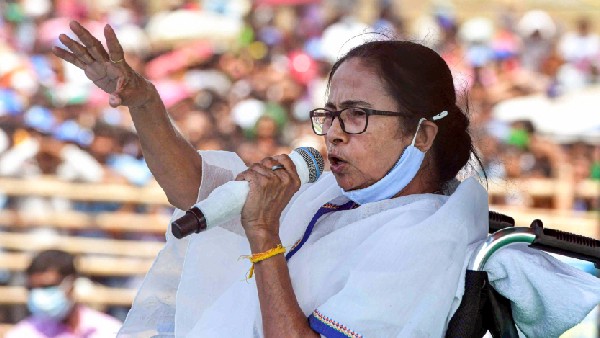 Election Here, But PM Talking About Bengal in Bangladesh, Says Mamata Election Here, But PM Talking About Bengal in Bangladesh, Says Mamata