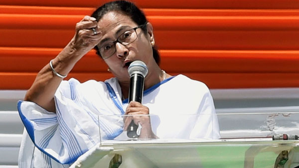 మమతపై దాడి ఘటనతో పెరిగిన మాటల దాడి