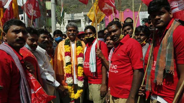మూడు రాజధానులపై నోరెత్తని వైసీపీ, టీడీపీ
