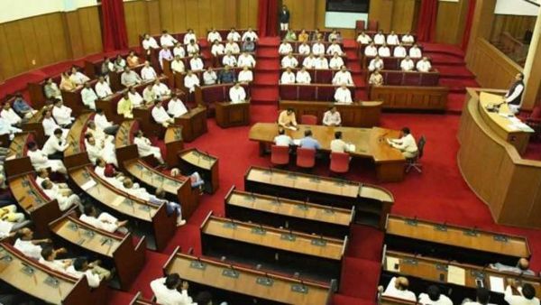 ప్రభుత్వంపై ఘాటు విమర్శలు
