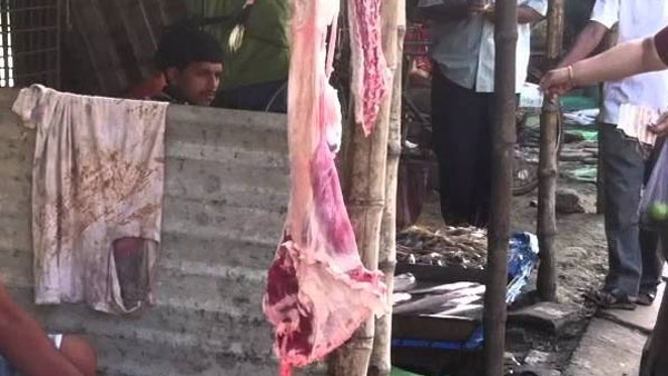 Rotten meat mafia in vijayawada: civic body officials seize several shops Rotten meat mafia in vijayawada: civic body officials seize several shops