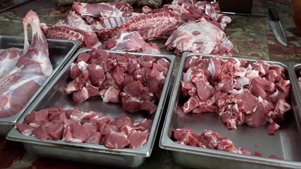 Rotten meat mafia in vijayawada: civic body officials seize several shops Rotten meat mafia in vijayawada: civic body officials seize several shops