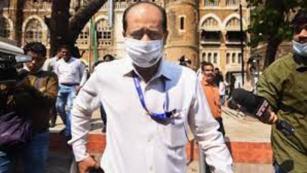 హోటల్ లో సీసీటీవీ ఫుటేజ్ పరిశీలిస్తున్న ఎన్ఐఏ అధికారులు