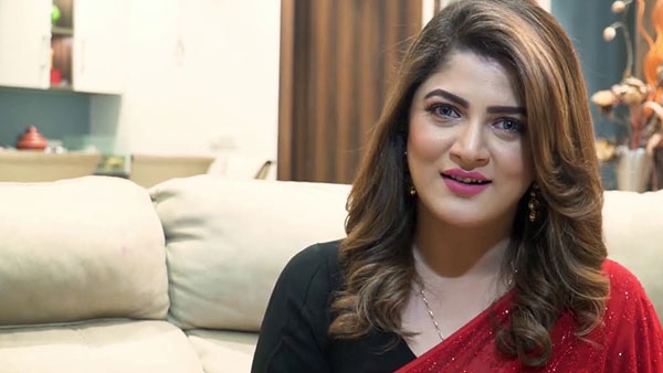 టాప్ యాక్టర్ శ్రబంతి చటర్జీ