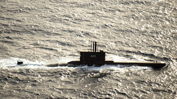 Indonesia navy declares lost sub sank after finding debris Indonesia navy declares lost sub sank after finding debris