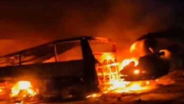 20 killed, 3 injured when bus, truck crash in southern Egypt 20 killed, 3 injured when bus, truck crash in southern Egypt