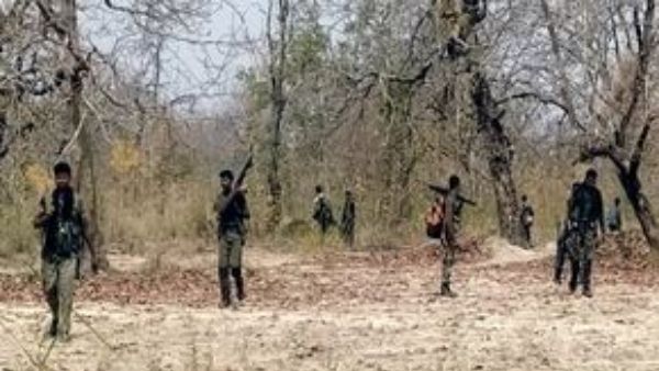 అడవిలోకి వెళ్లిన మధ్యవర్తులు..