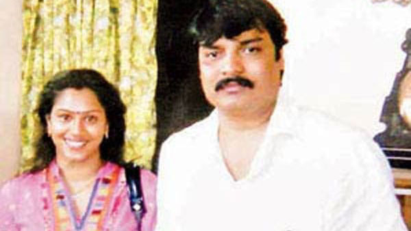 మేడమ్ దెబ్బకు ఎస్ఐకి చెమటలు