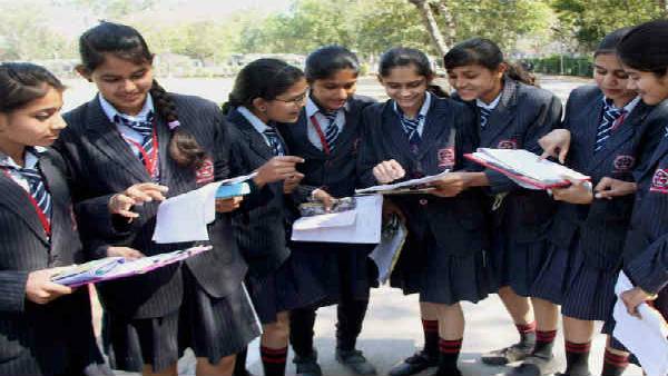 PM Modi to hold a meeting with Minister to discuss on CBSE Exams PM Modi to hold a meeting with Minister to discuss on CBSE Exams
