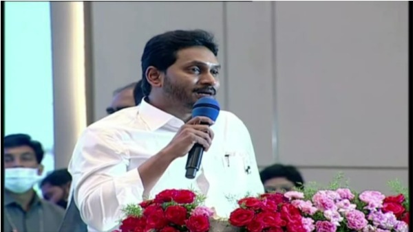 వాలంటీర్లకు జగన్ సెల్యూట్
