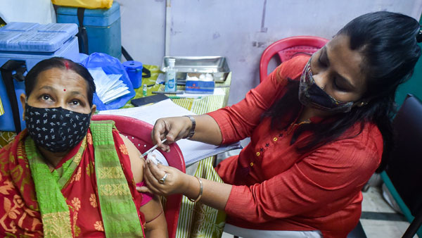 Mumbai Stops Vaccination For 3 Days, Civic Body Cites Vaccine Shortage Mumbai Stops Vaccination For 3 Days, Civic Body Cites Vaccine Shortage