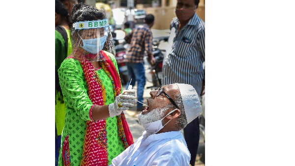 అత్యల్పంగా పశ్చిమ గోదావరి జిల్లాలో కేసులు