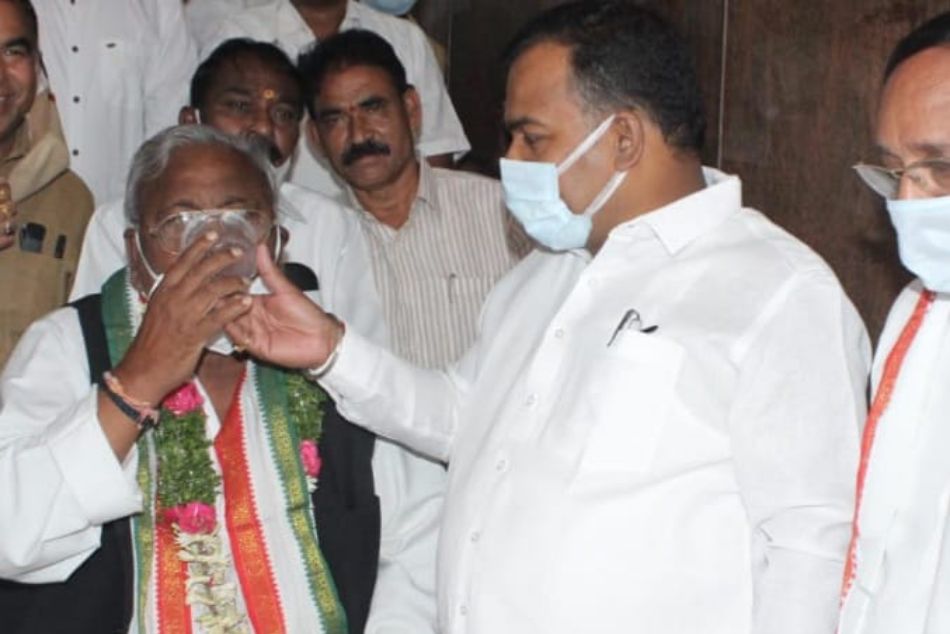 If Ambedkar does not put up a statue, KCR will be left without history! If Ambedkar does not put up a statue, KCR will be left without history!