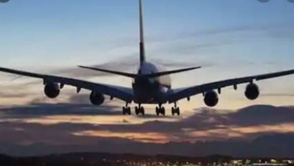 Covid: UAE to ban all flights from India for 10 days starting April 25 Covid: UAE to ban all flights from India for 10 days starting April 25