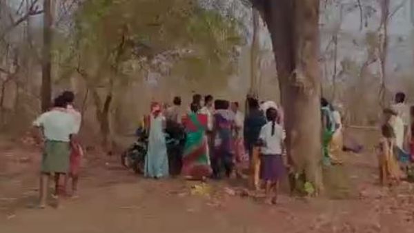 బీట్ కానిస్టేబుల్స్ ను చెట్టుకు కట్టేసి కొట్టిన గిరిజనులు