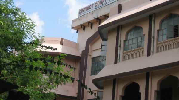 covid 19 spread in guntur district court, 3 judges and 12 lawyers tested postive covid 19 spread in guntur district court, 3 judges and 12 lawyers tested postive