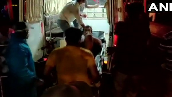 Maharashtra: Fire breaks out at a COVID Center in Vasai of Palghar district Maharashtra: Fire breaks out at a COVID Center in Vasai of Palghar district