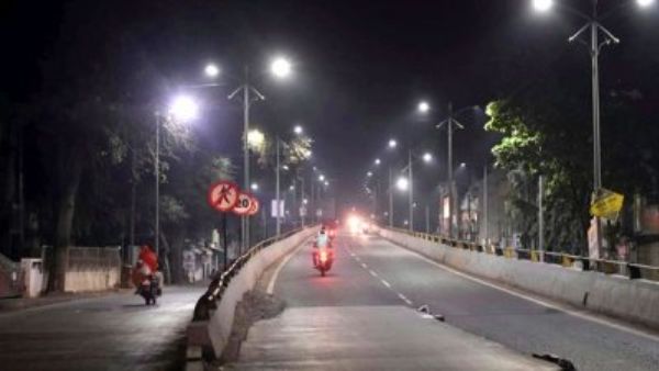 కరోనా ఉధృతి నేపధ్యంలో యూపీలో వారాంతపు కర్ఫ్యూ