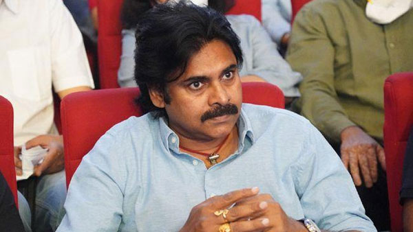 శ్వాస తీసుకోవటంలో ఇబ్బంది ఎదుర్కొంటున్న పవన్ కళ్యాణ్ , చికిత్స అందిస్తున్న వైద్యులు