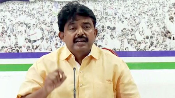 నిష్పక్షపాతం, పారదర్శకం వంటి పదాలను వాడడం చూస్తుంటే నవ్వొస్తుంది