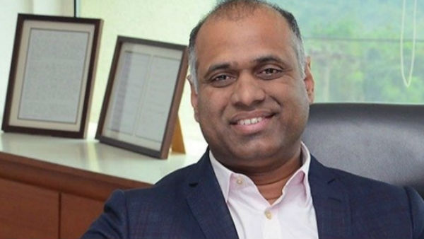 లంగా డాన్స్ లేసే సార్లకు 50 కోట్లు .. రీల్ హీరోలపై షాకింగ్ కామెంట్స్