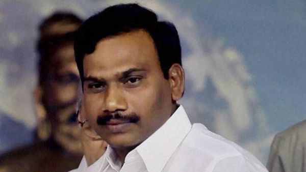 సీఎం పళనిస్వామి తల్లిపై రాజా అనుచితవ్యాఖ్యలు .. షోకాజ్ నోటీసు ఇచ్చిన ఈసీ