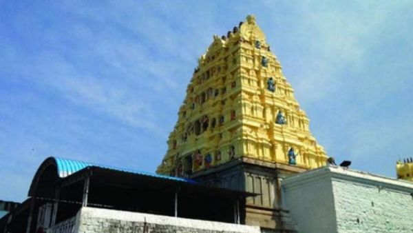 కరోనా కారణంగానే వెనుదిరుగుతున్న భక్తులు