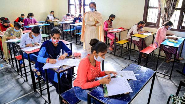 పరీక్షలపై కరోనా సెకండ్వేవ్ ప్రభావం