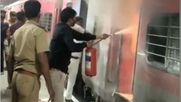 fire broke out in the sleeper coach of secunderabad danapur special train fire broke out in the sleeper coach of secunderabad danapur special train