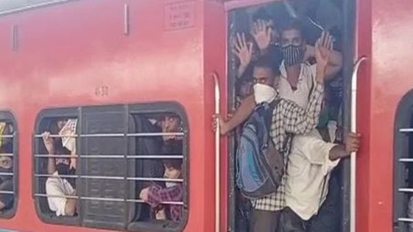 గంటలకొద్దీ నిరీక్షణ...