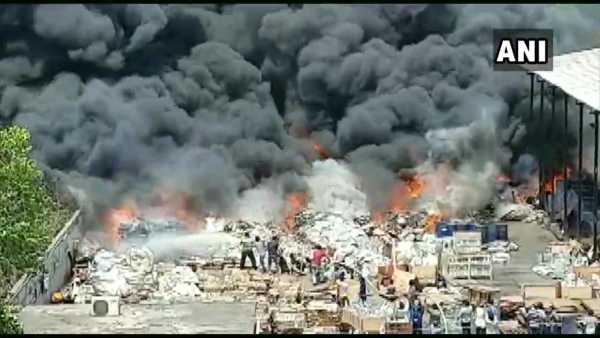 Andhra Pradesh: Fire breaks out at a scrapyard in Duvvada Visakhapatnam Andhra Pradesh: Fire breaks out at a scrapyard in Duvvada Visakhapatnam