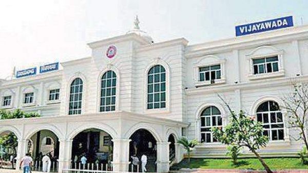 ప్రైవేటీకరణపై విమర్శలు