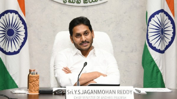 శార్వరిలో ప్రారంభమైన కరోనా ప్లవ నామ సంవత్సరంలోనూ కొనసాగింపు, కరోనా అంతం కావాలని కోరిన సీఎం జగన్