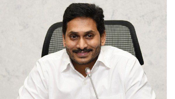 జగన్ దగ్గరకు వెళ్ళొచ్చాకే పాదాలకు చెప్పులు , అప్పటివరకు ఎండలైనా డోంట్ కేర్