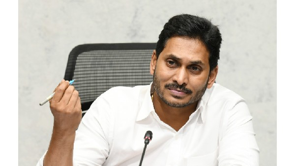 ఏపీలో అవినీతి కంపు