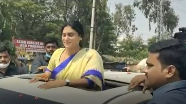 సిరిసిల్ల నేతన్నలు నేసిన చీరె ధరించి..