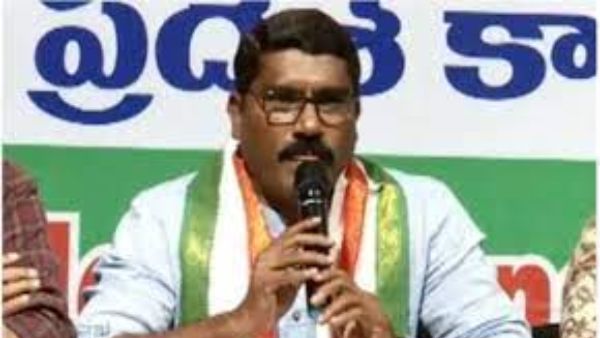 మోదీ పాలనలో నిరుద్యోగం పడగ విప్పింది.. దేశం తిరోగమిస్తోందని కాంగ్రెస్ ఘాటు విమర్శ