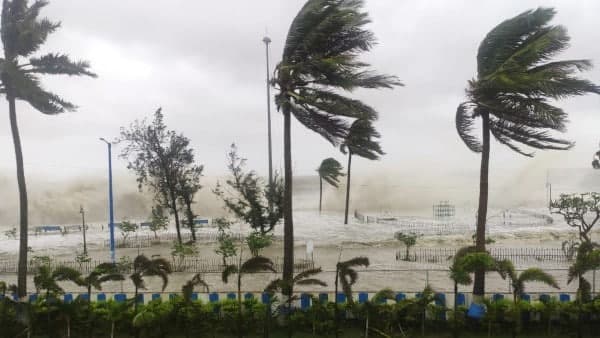 కోటి మందికిపైగా యాస్ తుఫాను బాధితులు