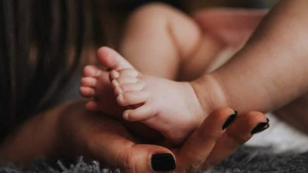 Woman in MP gives birth to baby girl weighing over five kg Woman in MP gives birth to baby girl weighing over five kg