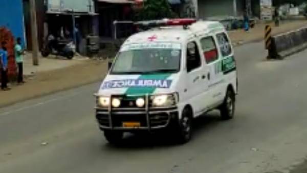 salute ambulance driver: mother dead.. but he do duty salute ambulance driver: mother dead.. but he do duty