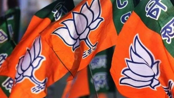 కొత్త ప్రభుత్వాలు కొలువుదీరినా..